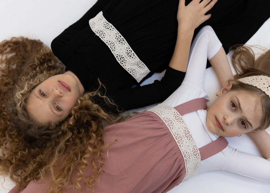 Jumper Crochet Chest Robe - Black