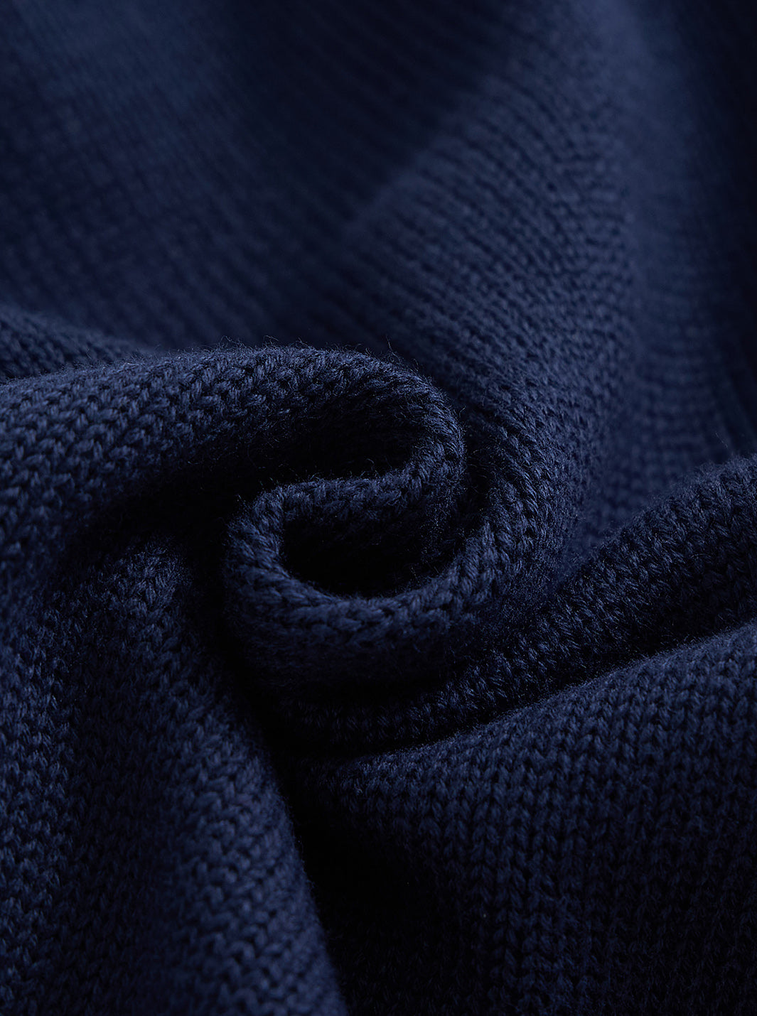 Emblem Sweater - Dk. Navy/Hot Rose Pink