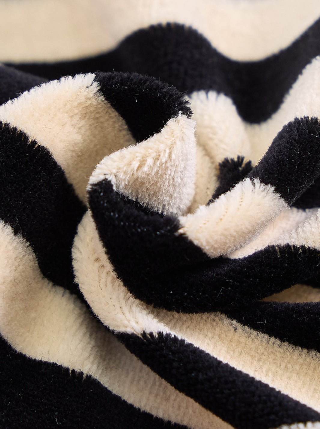 Velour Stripe Set - Black/off white